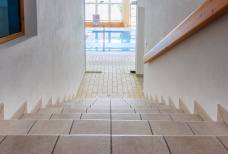 Hotel Residence Frida - Stufen zum Hallenbad